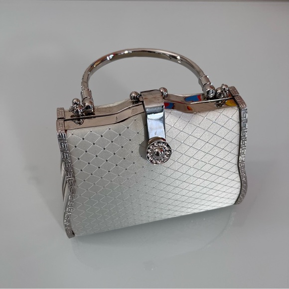 Source Unknown Handbags - VINTAGE PURSE | White ivory structured vintage rare crossbody bag purse